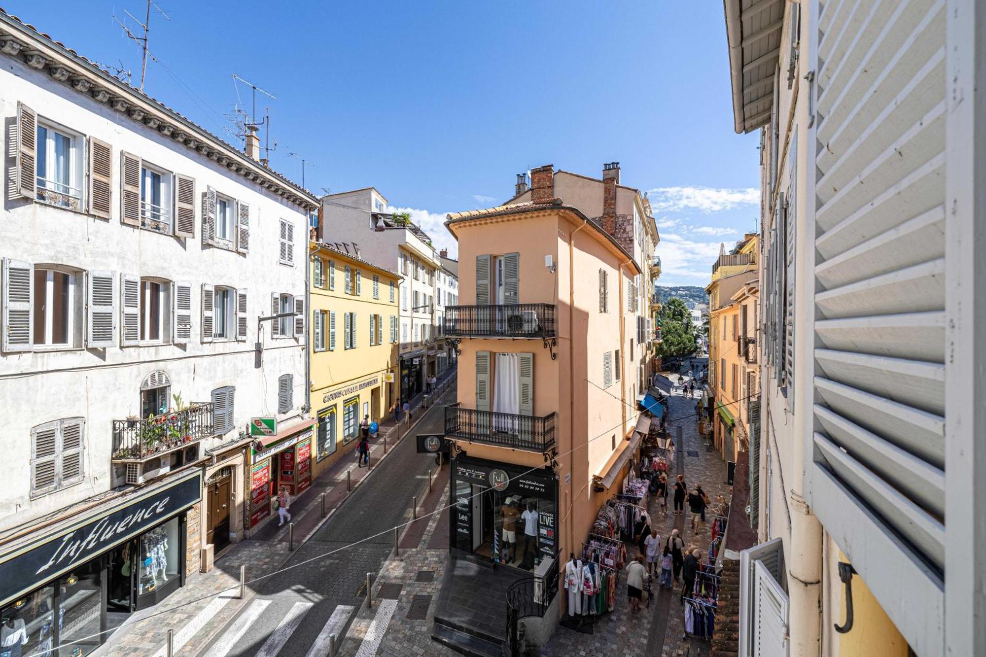 Apartment Elegant 2 - Bedroom Flat In Cannes